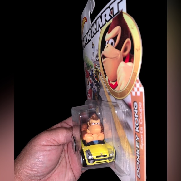 New 2020 Hot Wheels Mario Kart Donkey Kong  Hot Wheel Die-Cast - Picture 3 of 6